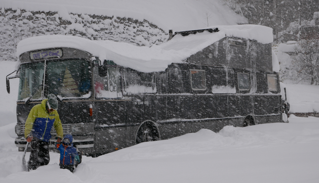 bus tempete de neige
